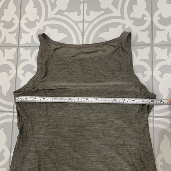 Lululemon Grey Tank - Picture 6 of 10